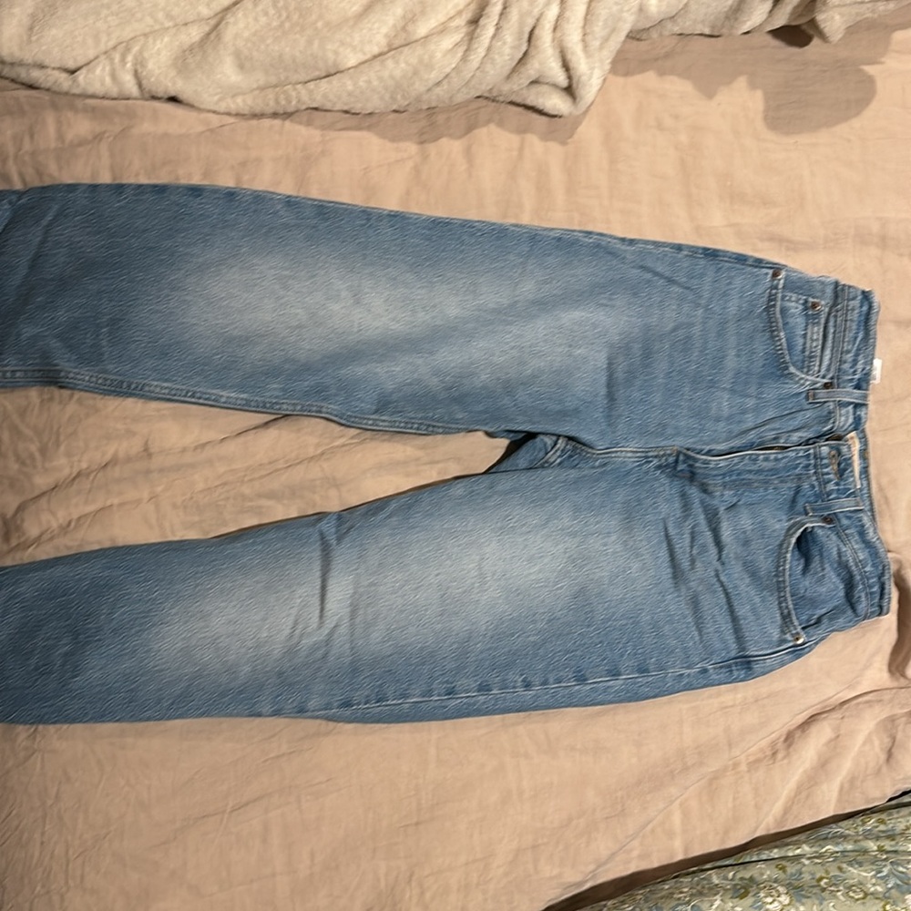 Levi 70s high slim straight jean, never worn